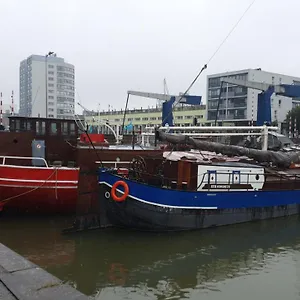 Boat-apartment Fokkelina Bateau-hôtel Rotterdam